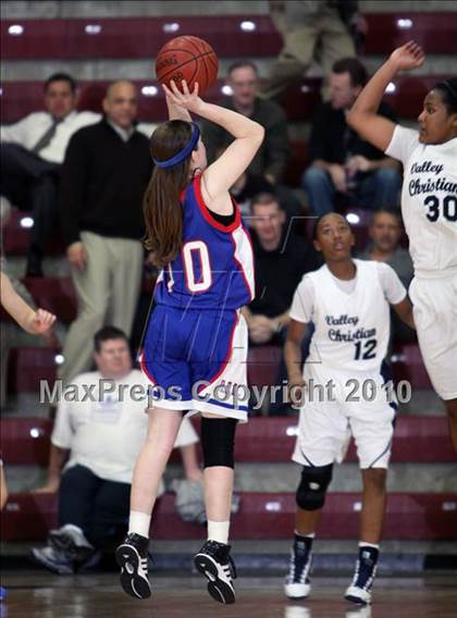Thumbnail 1 in St. Ignatius vs. Valley Christian (CIF CCS D3 Final) photogallery.