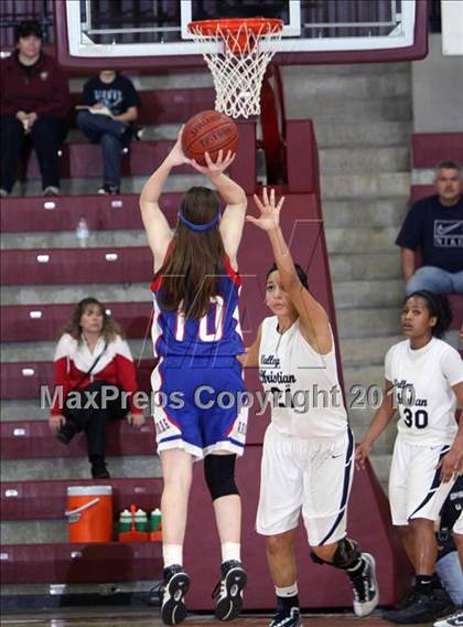 Thumbnail 2 in St. Ignatius vs. Valley Christian (CIF CCS D3 Final) photogallery.