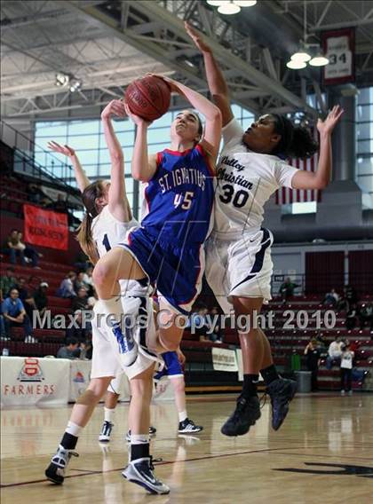 Thumbnail 2 in St. Ignatius vs. Valley Christian (CIF CCS D3 Final) photogallery.
