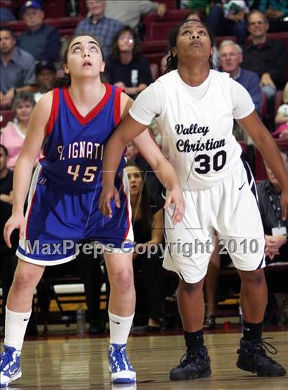 Thumbnail 2 in St. Ignatius vs. Valley Christian (CIF CCS D3 Final) photogallery.