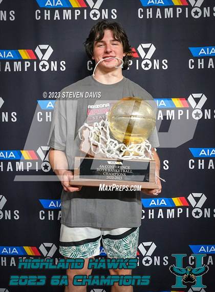 Thumbnail 3 in Brophy College Prep @ Highland (AIA 6A Final Awards) photogallery.