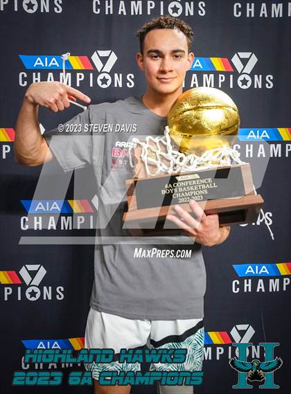 Thumbnail 2 in Brophy College Prep @ Highland (AIA 6A Final Awards) photogallery.
