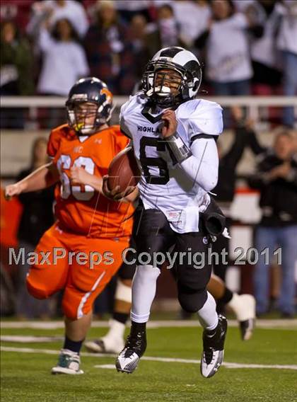 Thumbnail 1 in Highland vs. Mountain Crest (UHSAA 4A Final) photogallery.