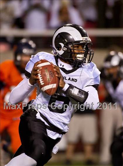 Thumbnail 1 in Highland vs. Mountain Crest (UHSAA 4A Final) photogallery.