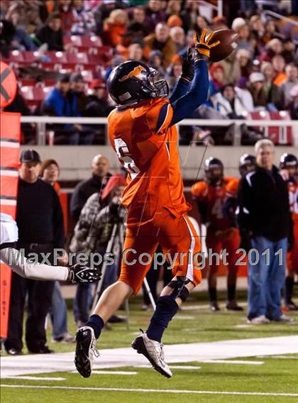 Thumbnail 1 in Highland vs. Mountain Crest (UHSAA 4A Final) photogallery.