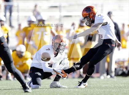 Thumbnail 1 in Erie vs. Pueblo East (CHSAA 3A Semifinal Playoff) photogallery.
