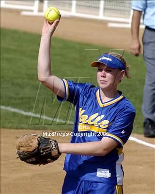 Thumbnail 1 in Cantwell-Sacred Heart vs. Valley Christ. Acad. (D7 Sec. Final) photogallery.