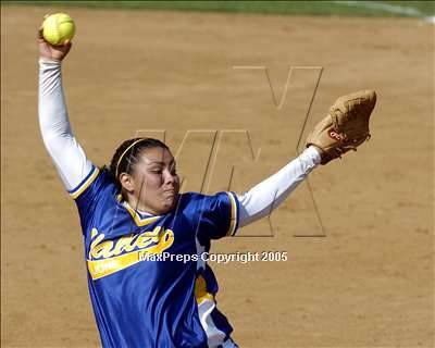 Thumbnail 2 in Cantwell-Sacred Heart vs. Valley Christ. Acad. (D7 Sec. Final) photogallery.