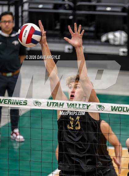 Thumbnail 3 in Bountiful vs. Maple Mountain (UHSAA 5A Semifinal) photogallery.