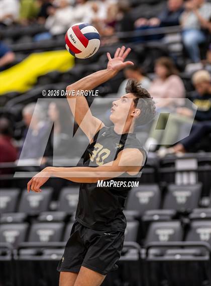 Thumbnail 2 in Bountiful vs. Maple Mountain (UHSAA 5A Semifinal) photogallery.