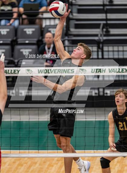 Thumbnail 3 in Bountiful vs. Maple Mountain (UHSAA 5A Semifinal) photogallery.