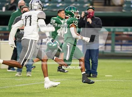 Thumbnail 2 in Guyer vs Arlington (UIL 6A Division 2 Area) photogallery.