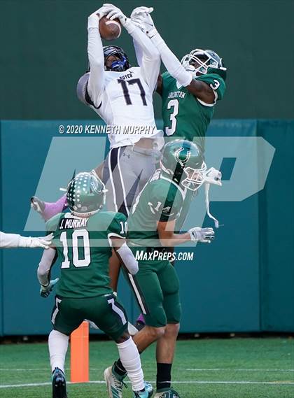 Thumbnail 1 in Guyer vs Arlington (UIL 6A Division 2 Area) photogallery.