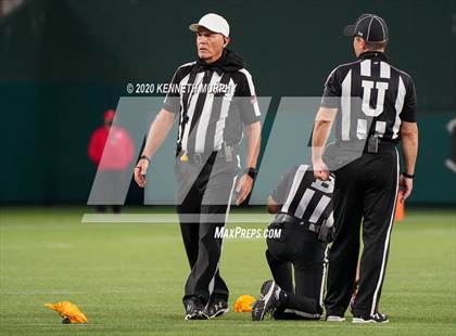 Thumbnail 2 in Guyer vs Arlington (UIL 6A Division 2 Area) photogallery.