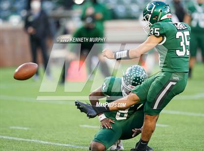 Thumbnail 3 in Guyer vs Arlington (UIL 6A Division 2 Area) photogallery.