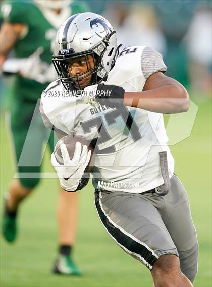 Thumbnail 2 in Guyer vs Arlington (UIL 6A Division 2 Area) photogallery.