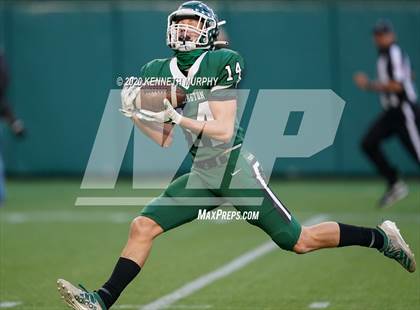 Thumbnail 1 in Guyer vs Arlington (UIL 6A Division 2 Area) photogallery.