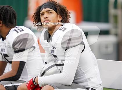 Thumbnail 1 in Guyer vs Arlington (UIL 6A Division 2 Area) photogallery.