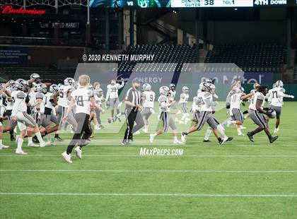 Thumbnail 2 in Guyer vs Arlington (UIL 6A Division 2 Area) photogallery.