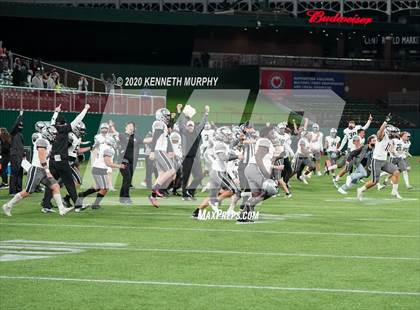 Thumbnail 1 in Guyer vs Arlington (UIL 6A Division 2 Area) photogallery.
