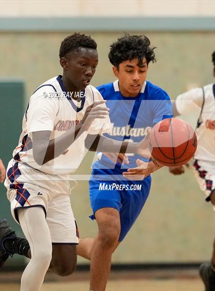 Thumbnail 3 in Mountain House vs Cosumnes Oaks (Running with the Pack Tournament) photogallery.