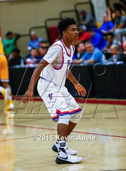 Thumbnail 1 in Simeon vs Rainier Beach (Hoophall West Invitational) photogallery.