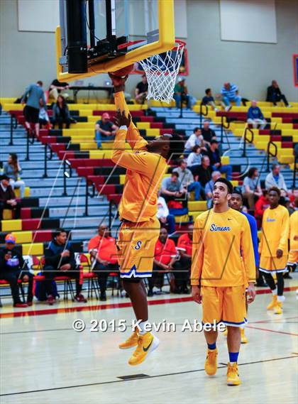 Thumbnail 1 in Simeon vs Rainier Beach (Hoophall West Invitational) photogallery.