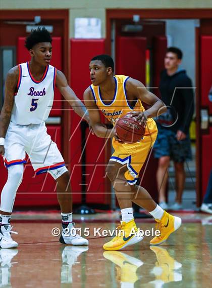 Thumbnail 3 in Simeon vs Rainier Beach (Hoophall West Invitational) photogallery.