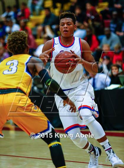 Thumbnail 2 in Simeon vs Rainier Beach (Hoophall West Invitational) photogallery.
