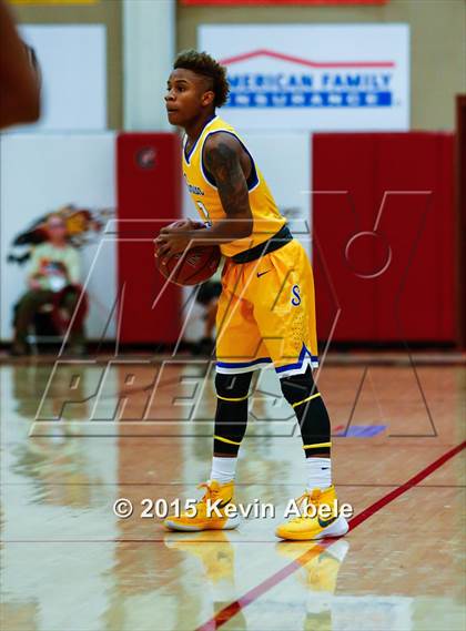 Thumbnail 3 in Simeon vs Rainier Beach (Hoophall West Invitational) photogallery.