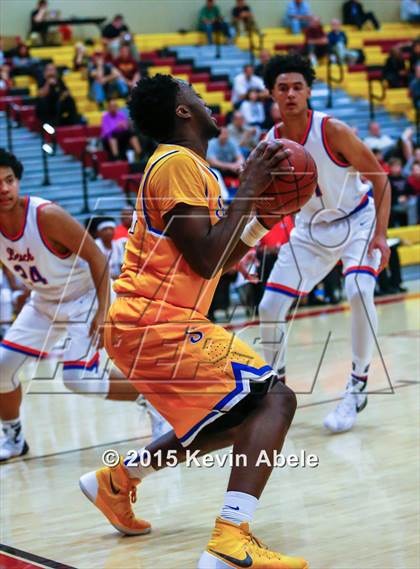 Thumbnail 3 in Simeon vs Rainier Beach (Hoophall West Invitational) photogallery.