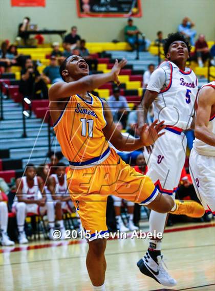 Thumbnail 1 in Simeon vs Rainier Beach (Hoophall West Invitational) photogallery.