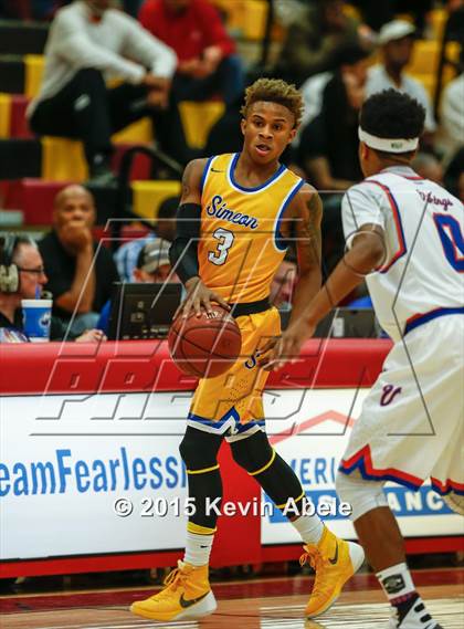 Thumbnail 2 in Simeon vs Rainier Beach (Hoophall West Invitational) photogallery.