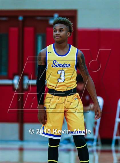 Thumbnail 3 in Simeon vs Rainier Beach (Hoophall West Invitational) photogallery.