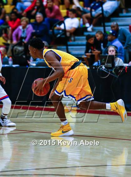 Thumbnail 2 in Simeon vs Rainier Beach (Hoophall West Invitational) photogallery.