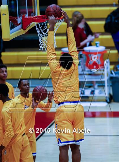 Thumbnail 3 in Simeon vs Rainier Beach (Hoophall West Invitational) photogallery.