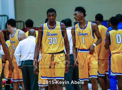 Thumbnail 3 in Simeon vs Rainier Beach (Hoophall West Invitational) photogallery.
