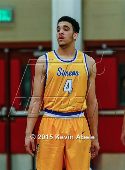 Thumbnail 3 in Simeon vs Rainier Beach (Hoophall West Invitational) photogallery.