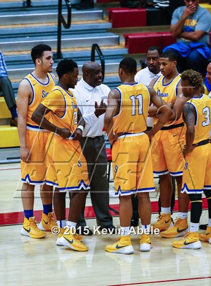 Thumbnail 3 in Simeon vs Rainier Beach (Hoophall West Invitational) photogallery.