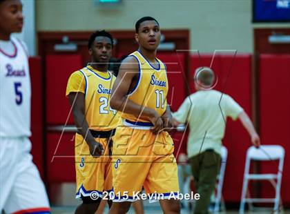 Thumbnail 2 in Simeon vs Rainier Beach (Hoophall West Invitational) photogallery.