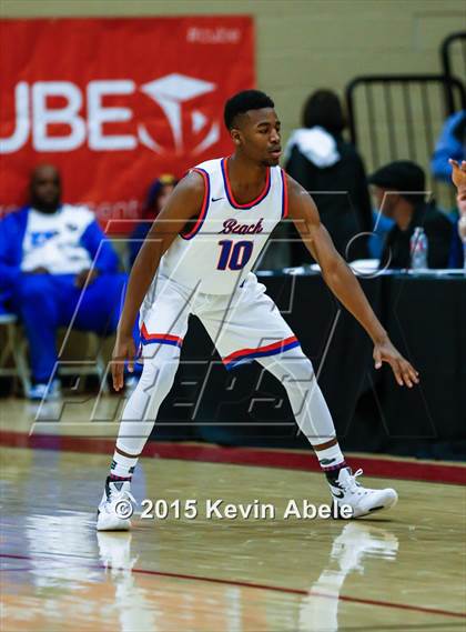 Thumbnail 3 in Simeon vs Rainier Beach (Hoophall West Invitational) photogallery.