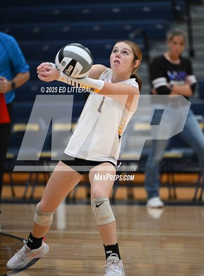 Thumbnail 3 in Valley vs Eastern (OHSAA Division VI District Championship) photogallery.