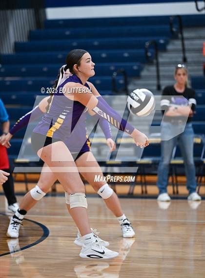 Thumbnail 2 in Valley vs Eastern (OHSAA Division VI District Championship) photogallery.