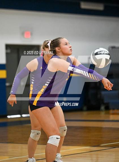 Thumbnail 1 in Valley vs Eastern (OHSAA Division VI District Championship) photogallery.