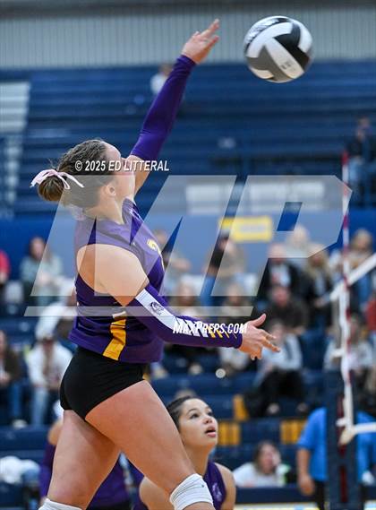 Thumbnail 1 in Valley vs Eastern (OHSAA Division VI District Championship) photogallery.