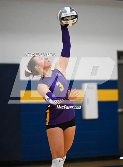 Thumbnail 1 in Valley vs Eastern (OHSAA Division VI District Championship) photogallery.