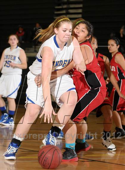 Thumbnail 1 in Lincoln vs. Linden (McNair Winter Shootout) photogallery.
