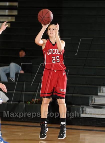 Thumbnail 1 in Lincoln vs. Linden (McNair Winter Shootout) photogallery.