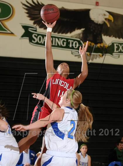 Thumbnail 2 in Lincoln vs. Linden (McNair Winter Shootout) photogallery.