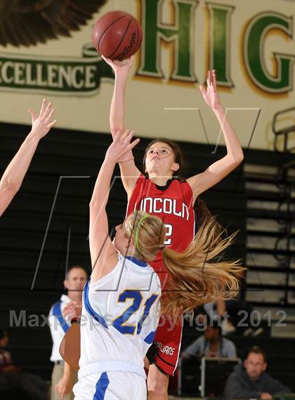 Thumbnail 1 in Lincoln vs. Linden (McNair Winter Shootout) photogallery.